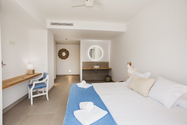 Hostal Xuroy Cala Alcaufar Menorca